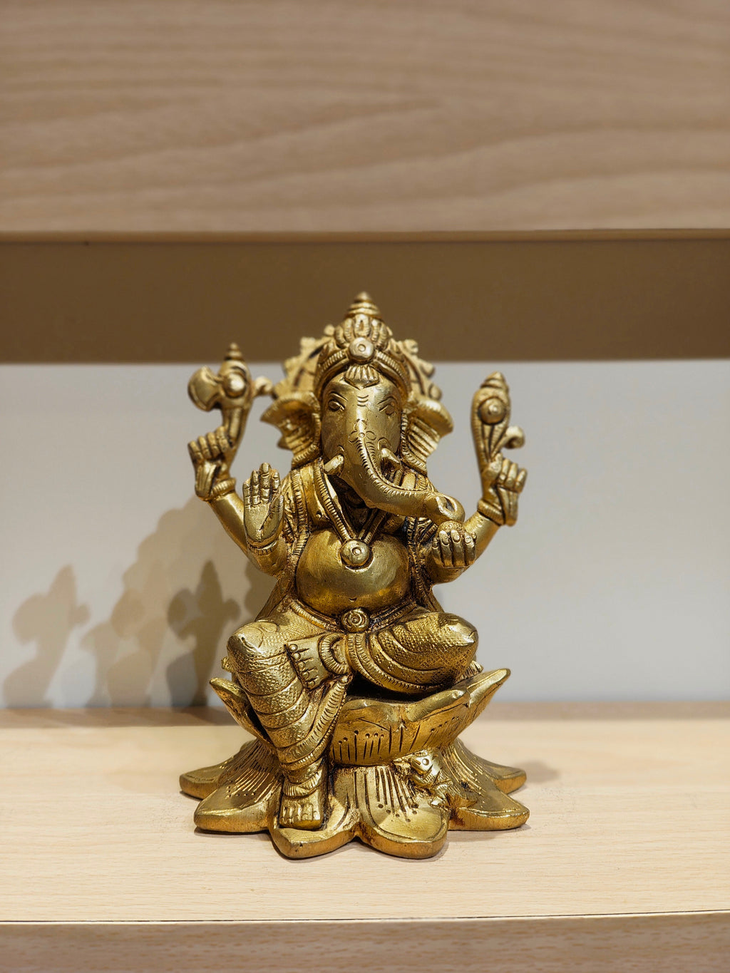 Brass Lotus Base Vinayagar / Ganesha-5.5"