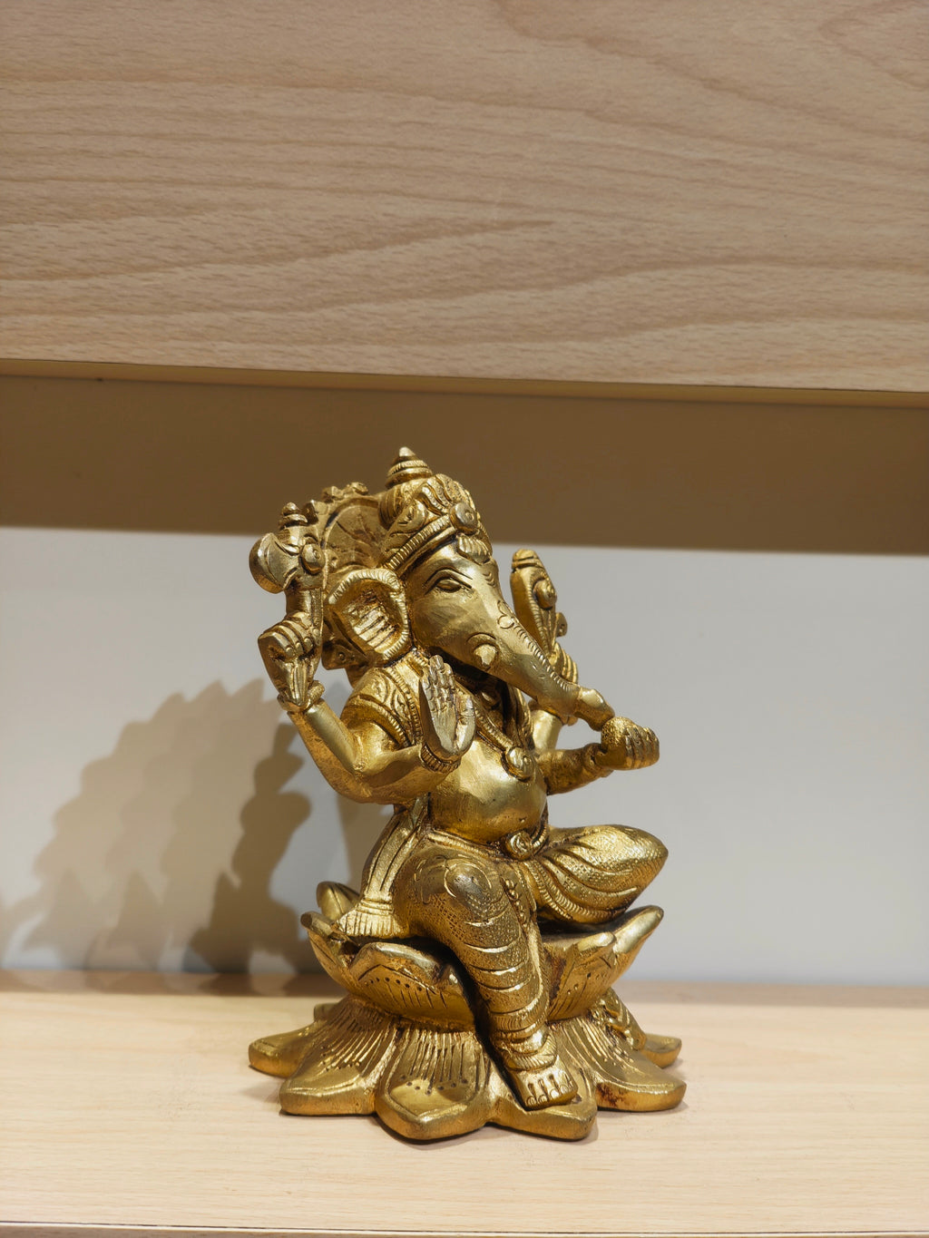 Brass Lotus Base Vinayagar / Ganesha-5.5"