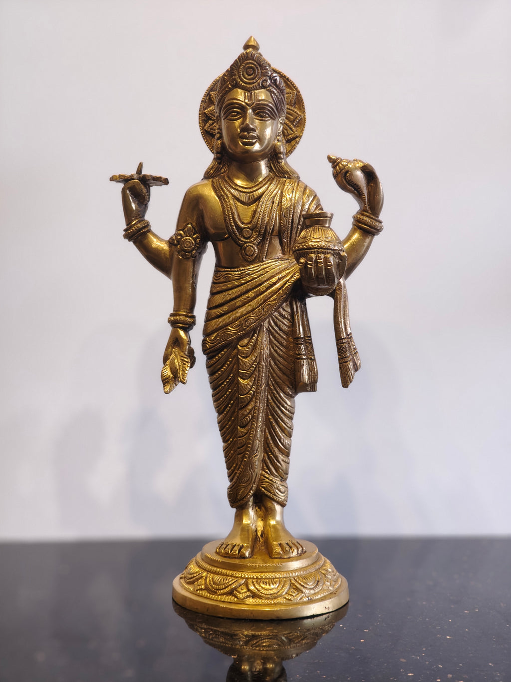 Dhanvanthri