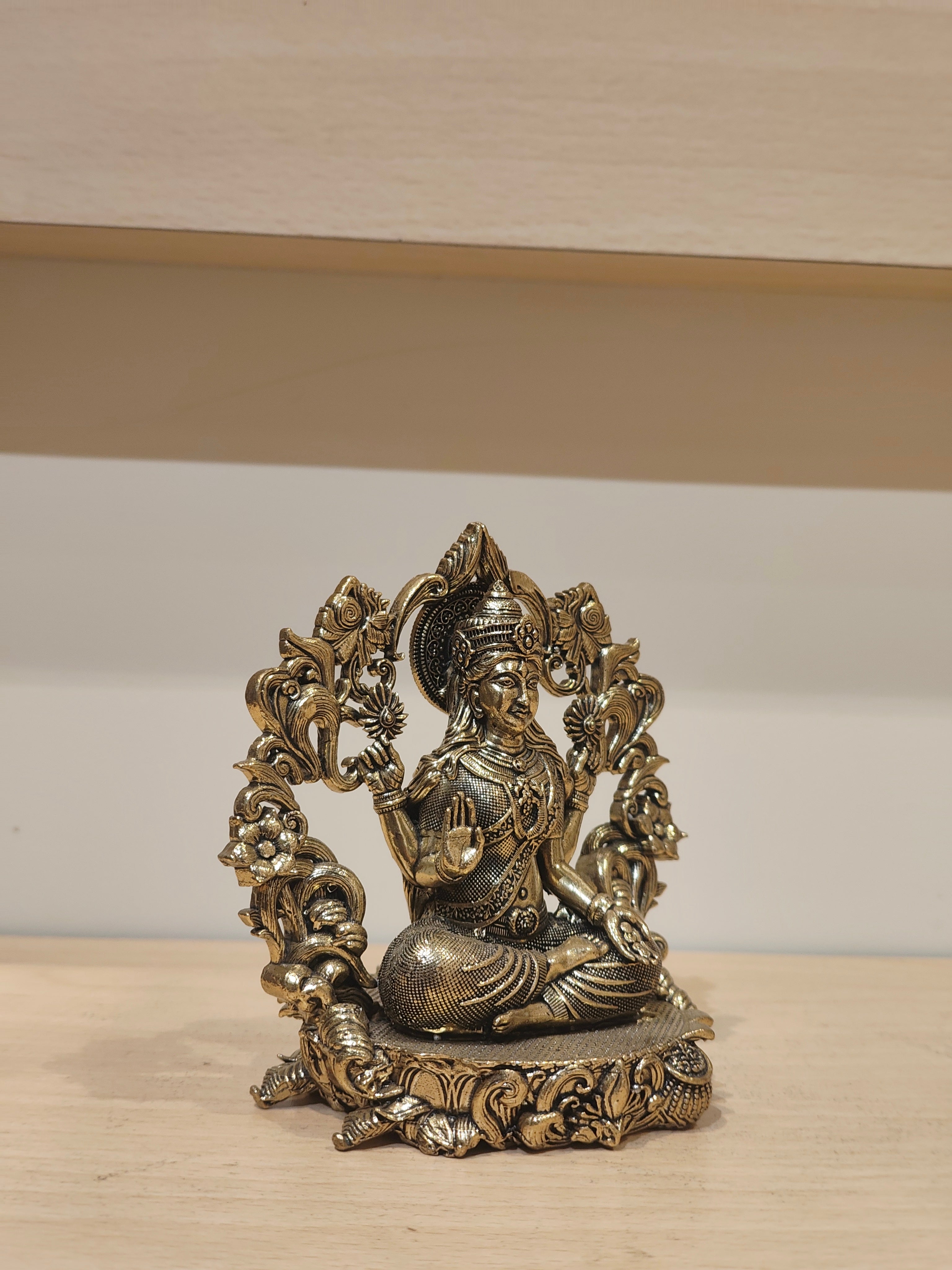 Lakshmi Thiruvachi-4"