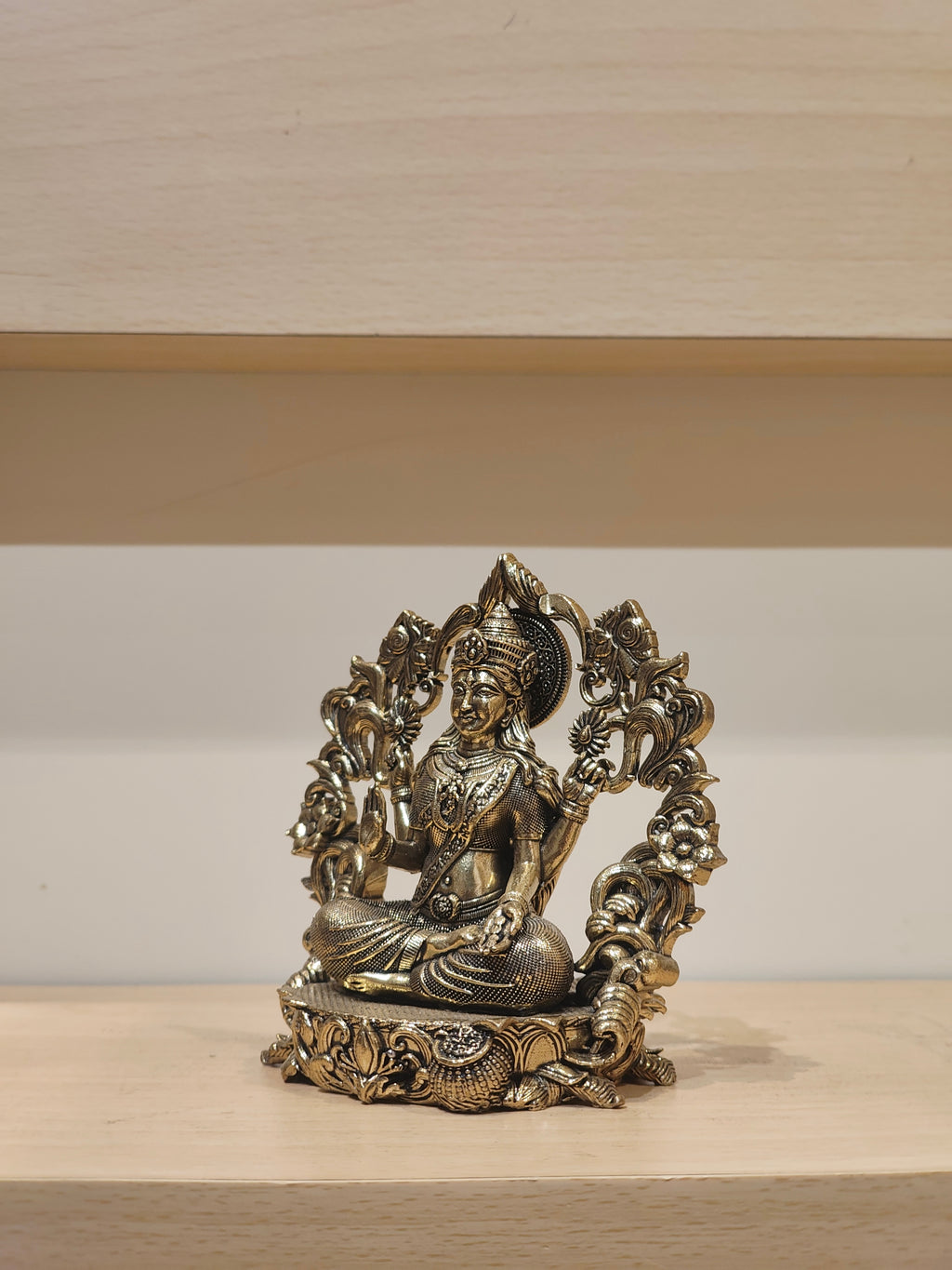 Lakshmi Thiruvachi-4"