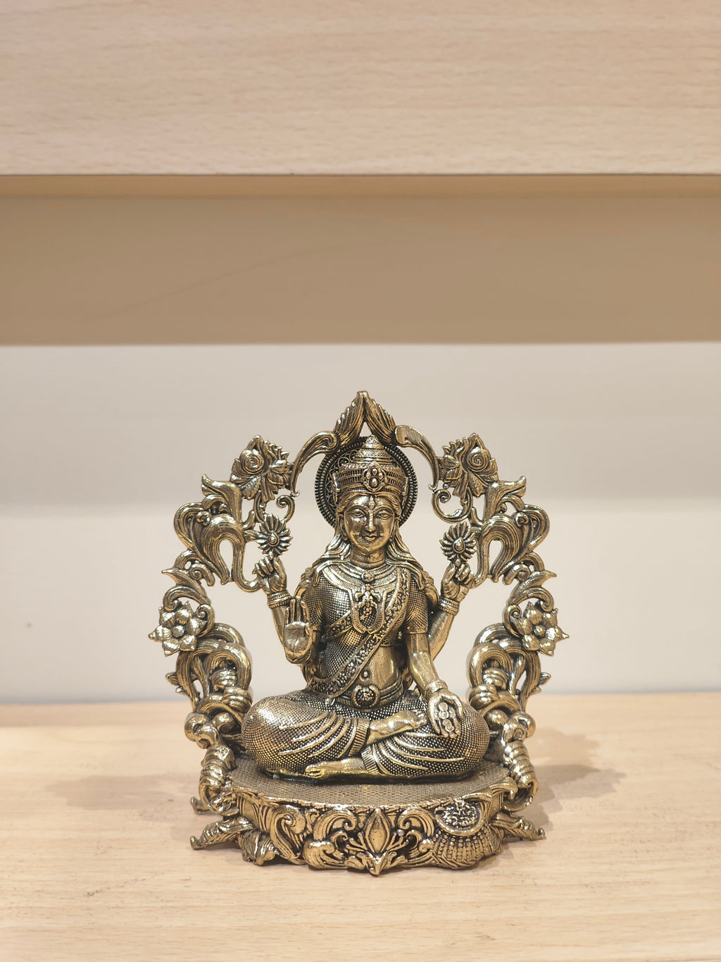 Lakshmi Thiruvachi-4"