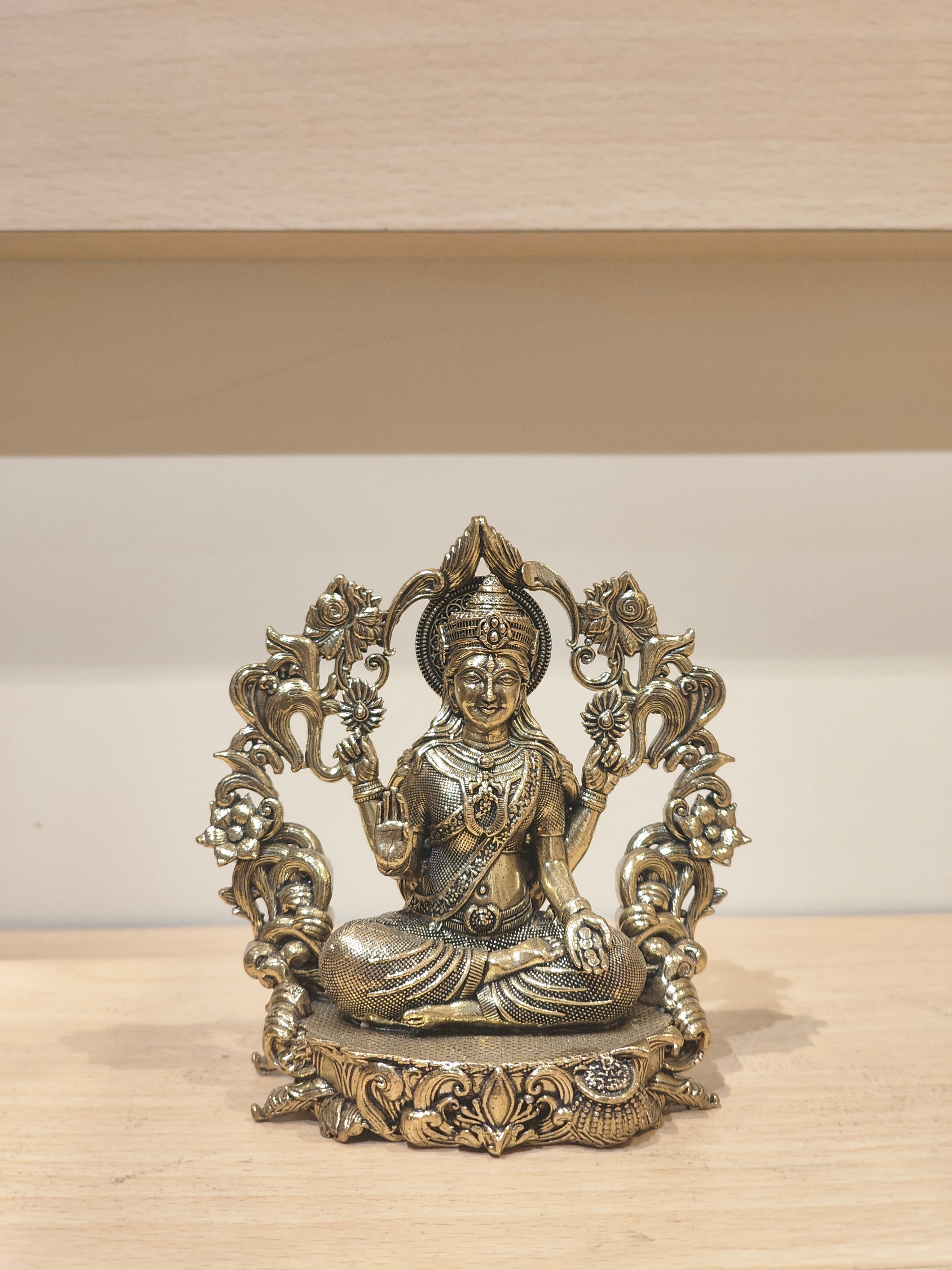 Lakshmi Thiruvachi-4"