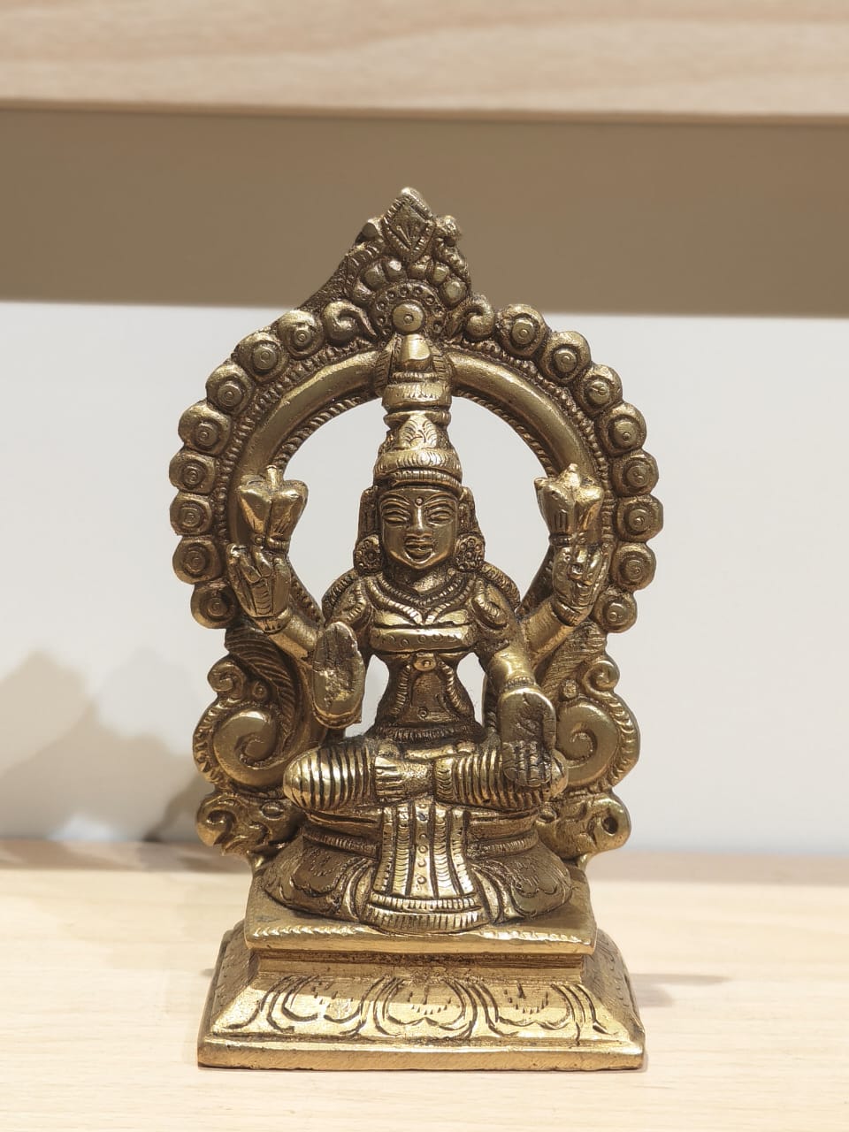 Mahalakshmi with Arch Big